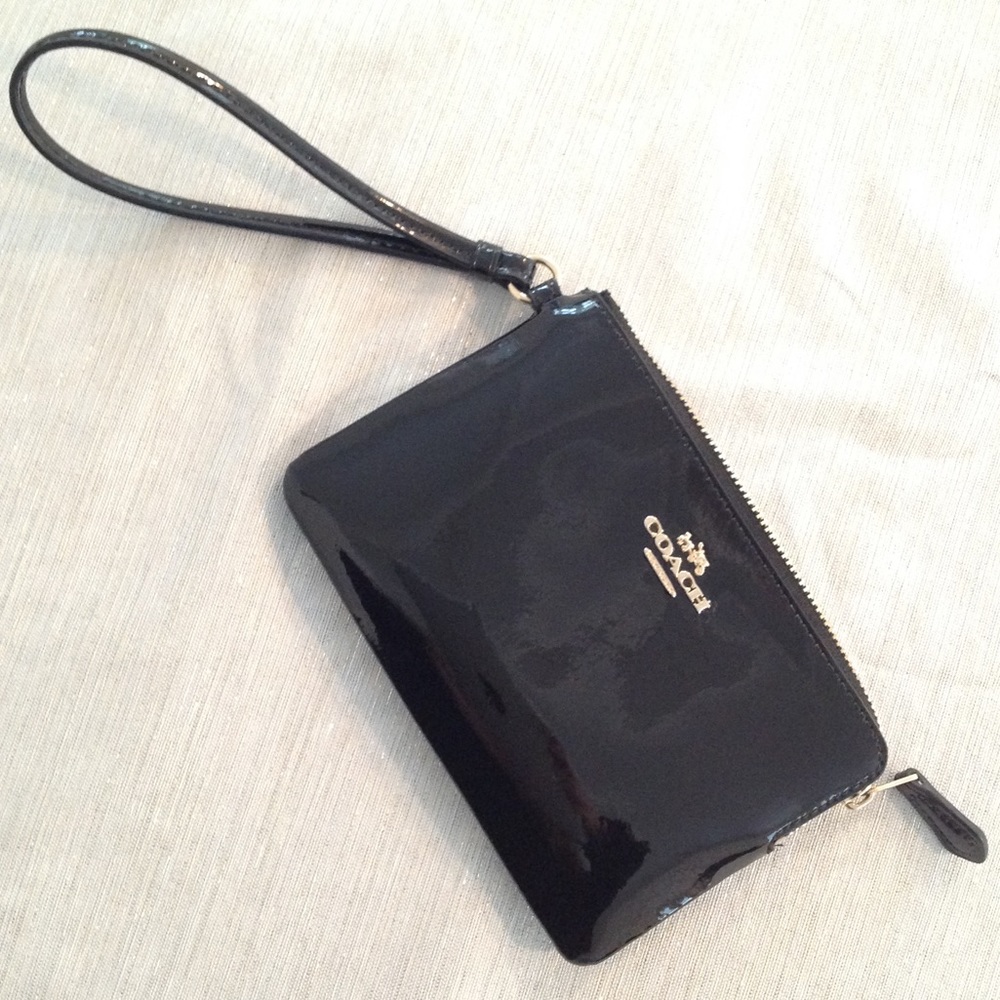 Coach Wristlet Clutch Purse Black Patent Leather